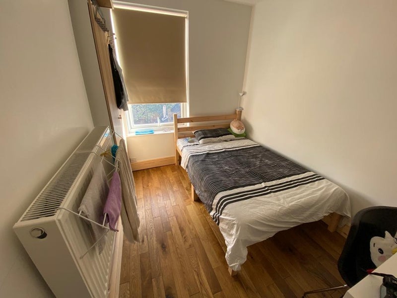 Room Beeston Road in Nottingham