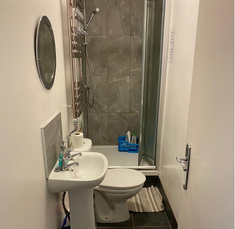 Room Beeston Road in Nottingham