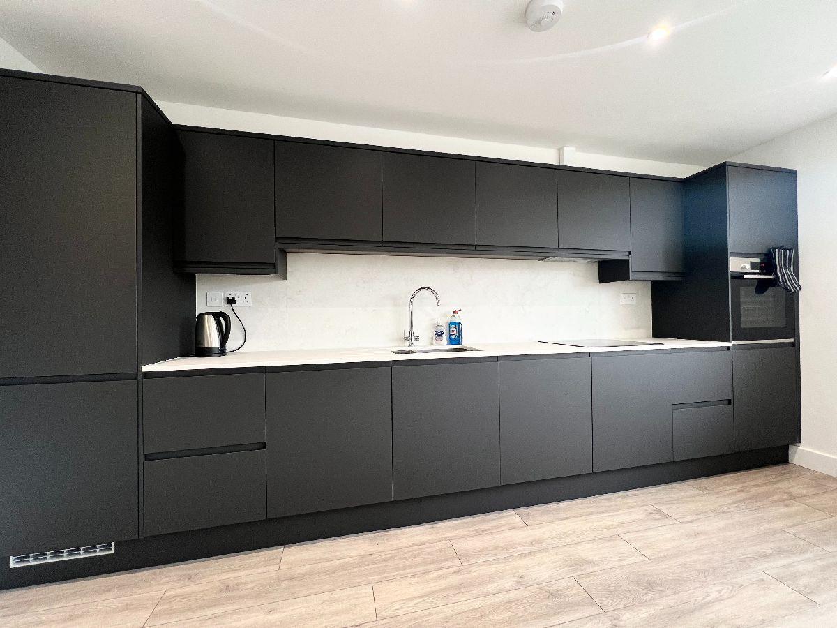 Flat Godstone Road in Greater London