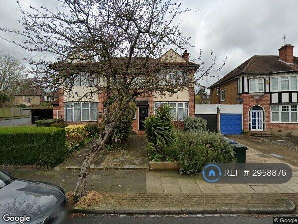 House Lynton Mead in Greater London
