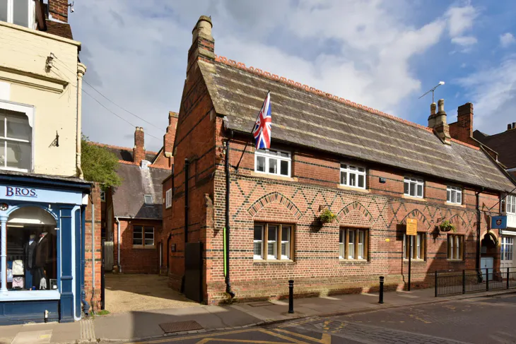 House Sunbury Road in Windsor