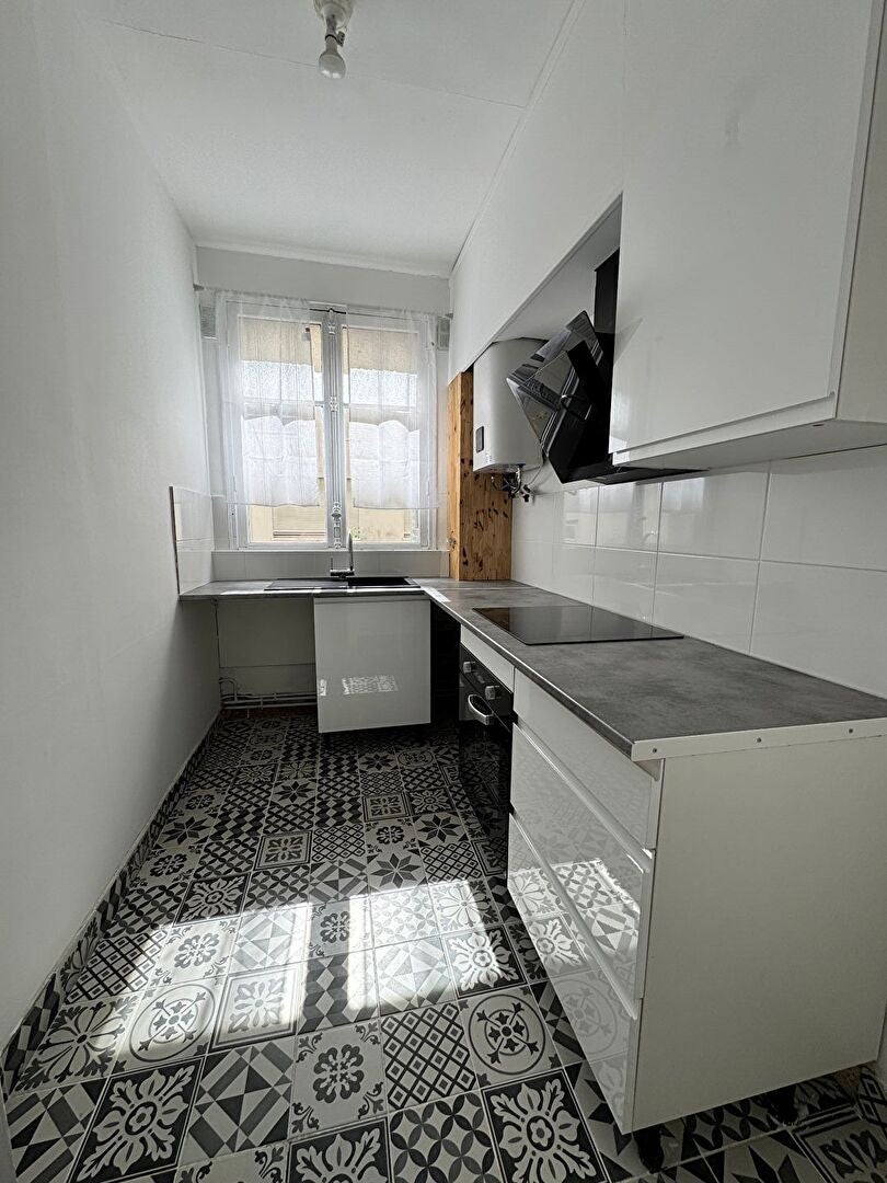 Flat Rue de la Convention in Paris