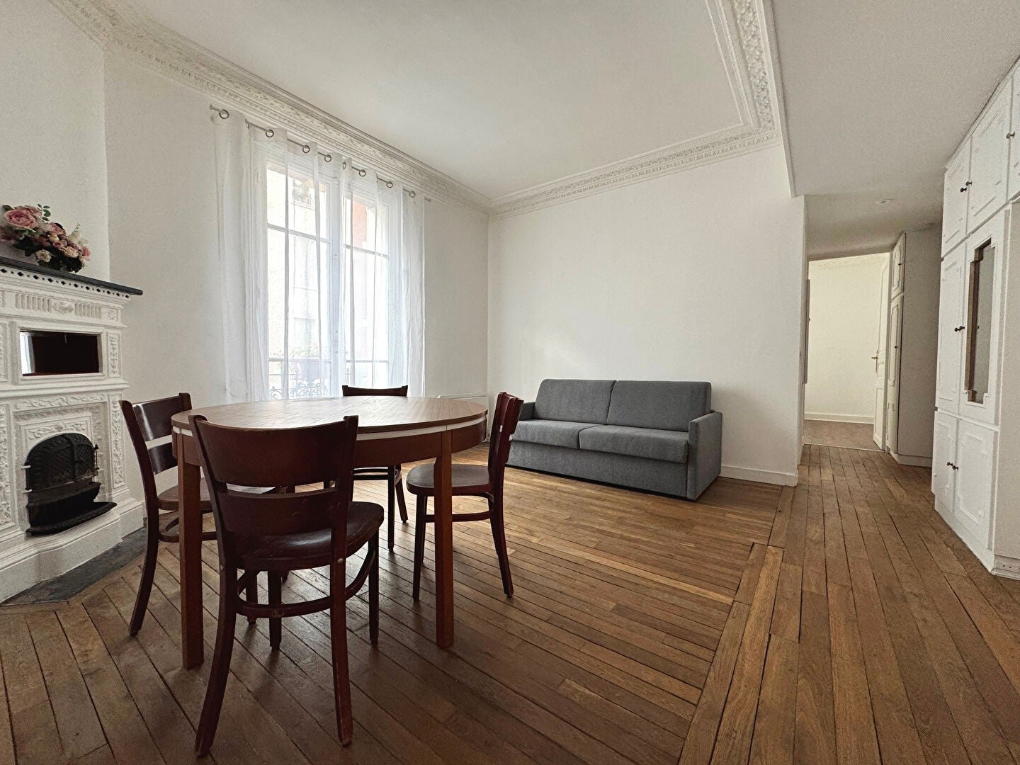 Flat Rue de la Convention in Paris