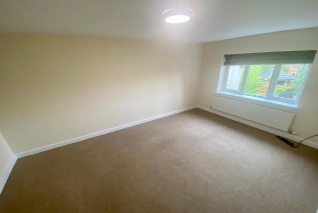 Flat Cartwright Way in Nottingham
