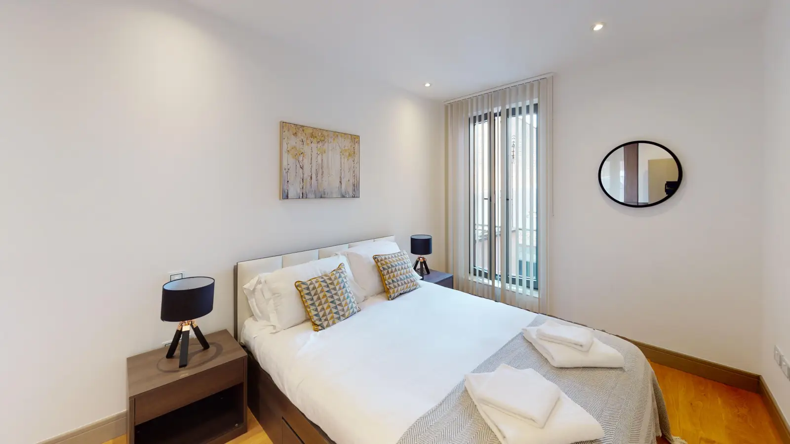 Flat Chiswick High Road in Greater London