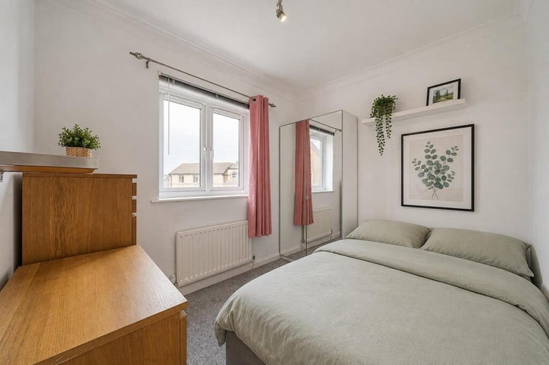 Room Stanhope Close in Greater London