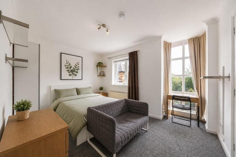 Room Stanhope Close in Greater London
