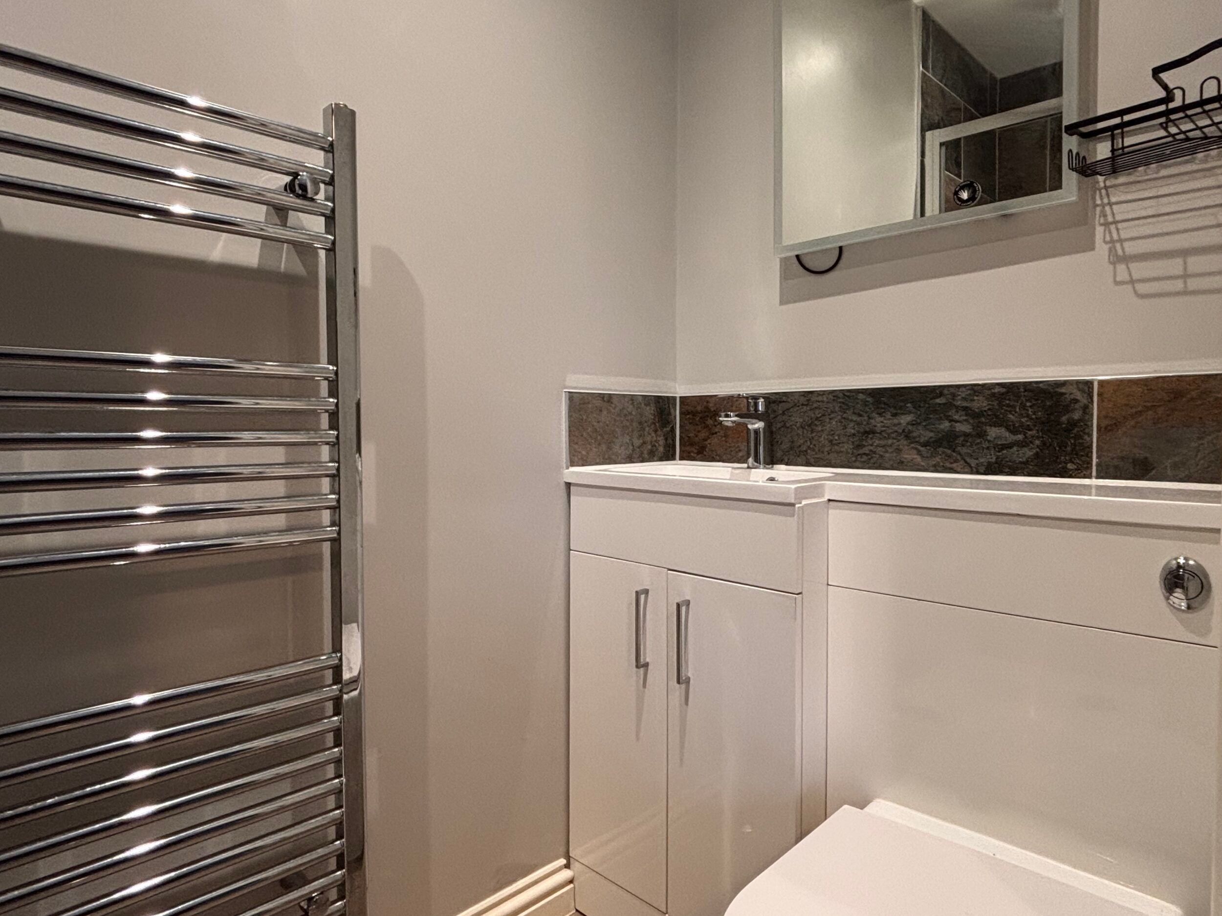 Room Spa Road in Gloucester