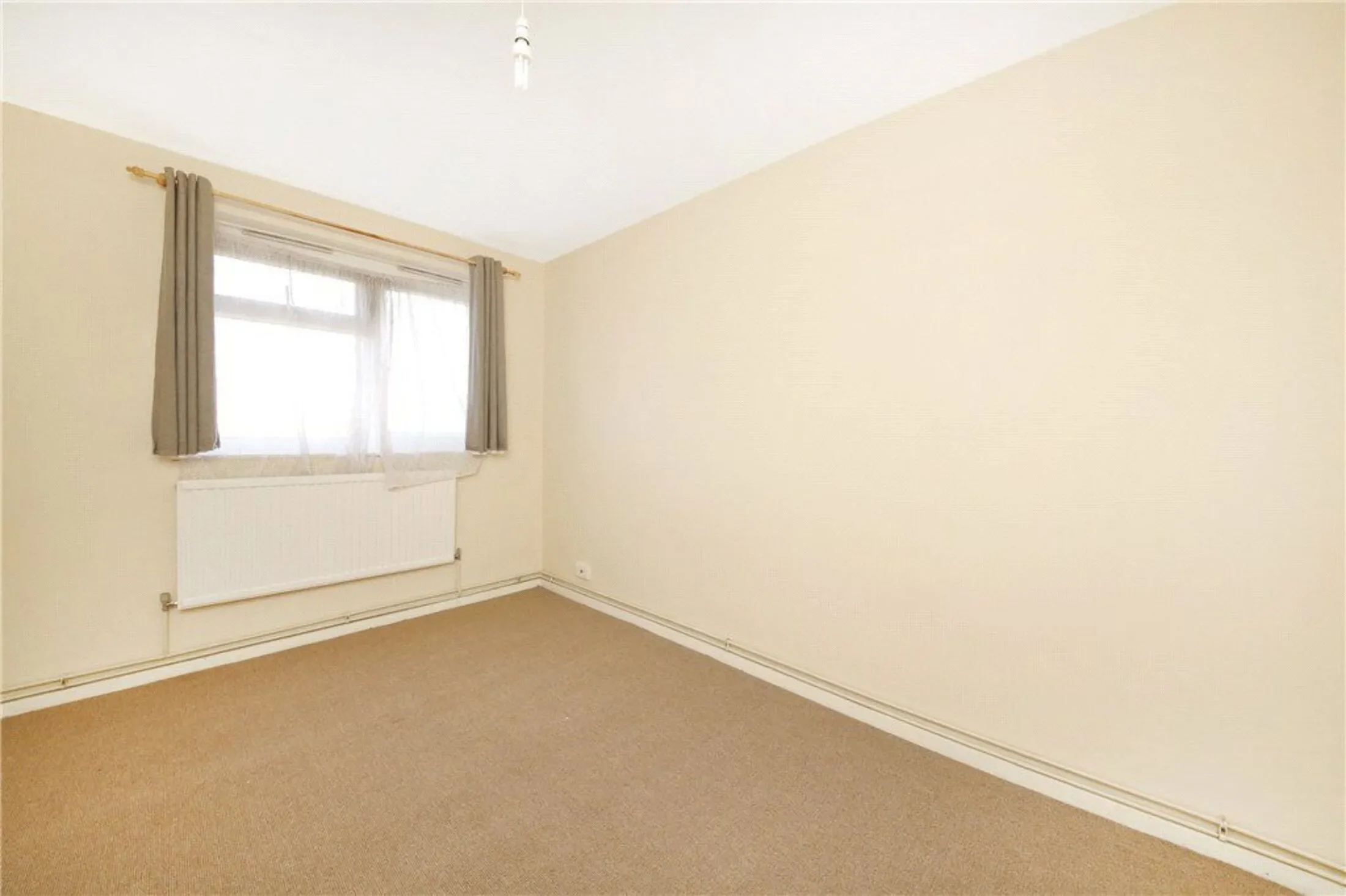 Flat Lorrimore Road in Greater London