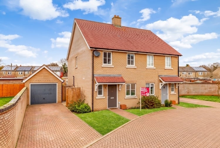 House Goodwood Close in Cherwell District