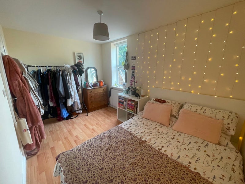 Room Saint Leonards Road in Bristol
