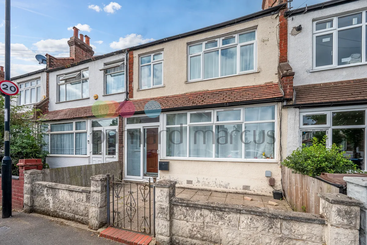 House Silverleigh Road in Greater London