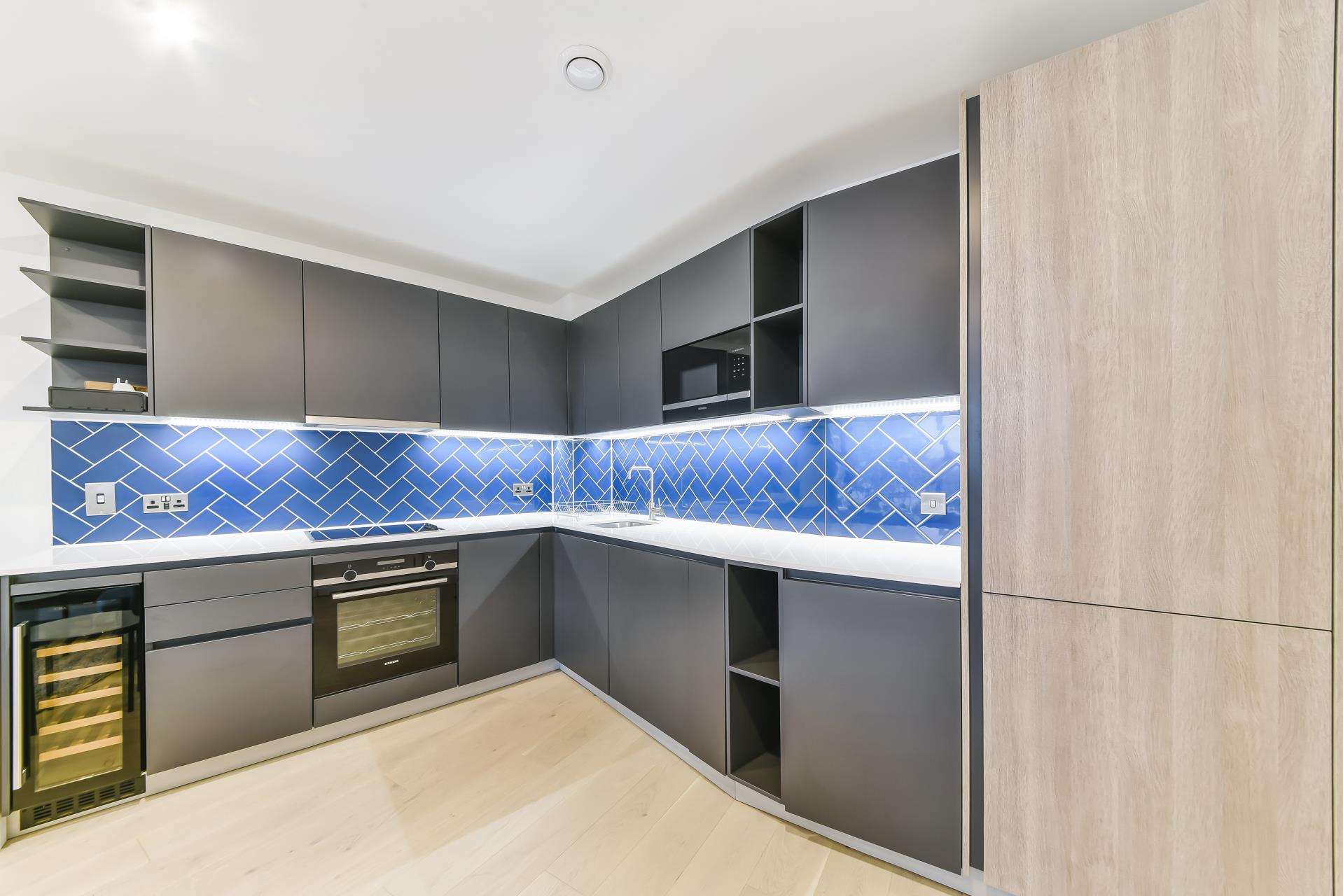 Flat Hackney Road in Greater London