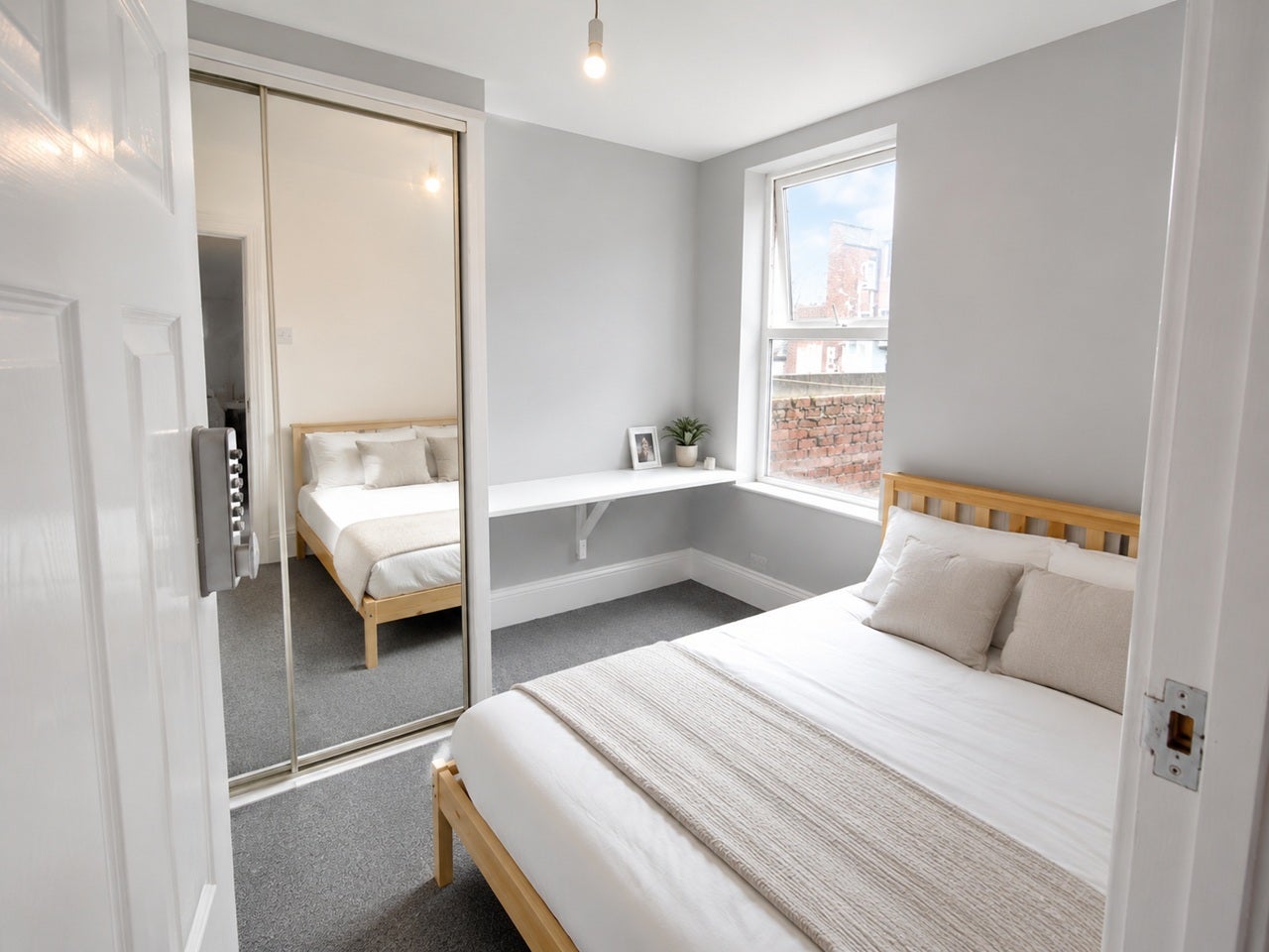 Room Clumber Street in Hull