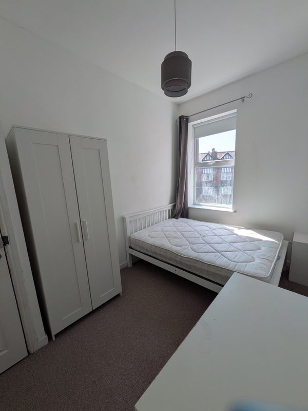 Room Richmond Grove in Manchester