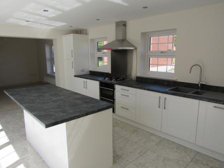 Flat Eastfield Road in East Lindsey
