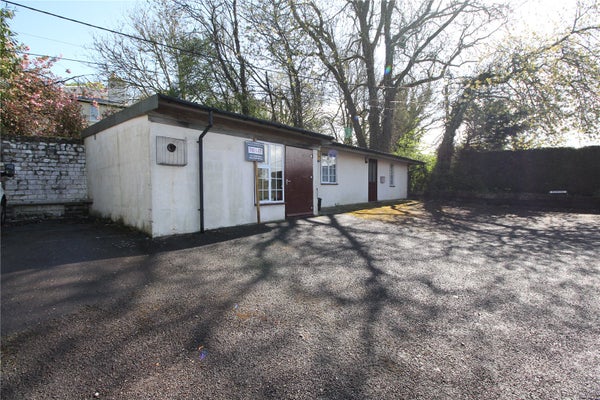 Flat Soldridge Road in East Hampshire