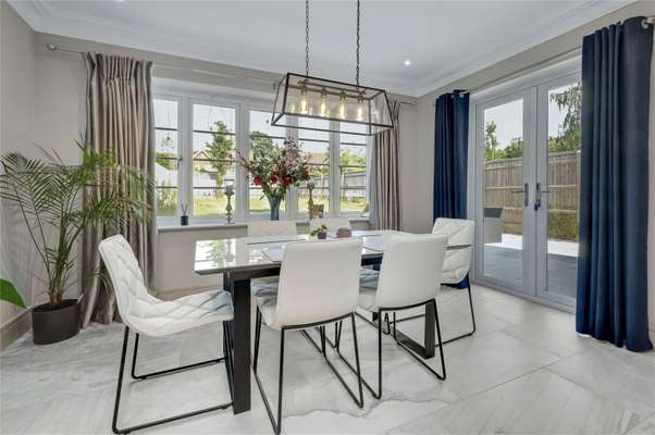 House Kingswood in Winkfield