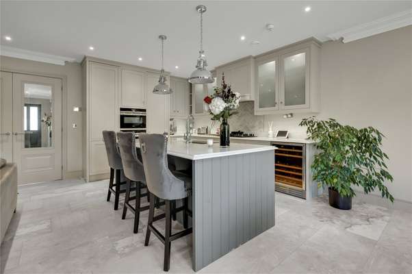 House Kingswood in Winkfield