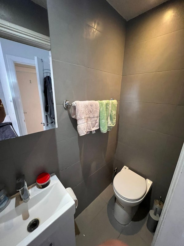 Room Carlton Drive in Greater London