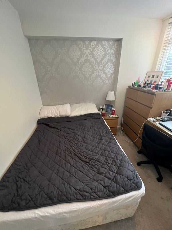 Room Carlton Drive in Greater London