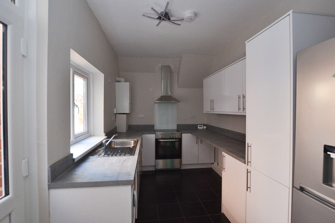 Flat Addycombe Terrace in Newcastle upon Tyne