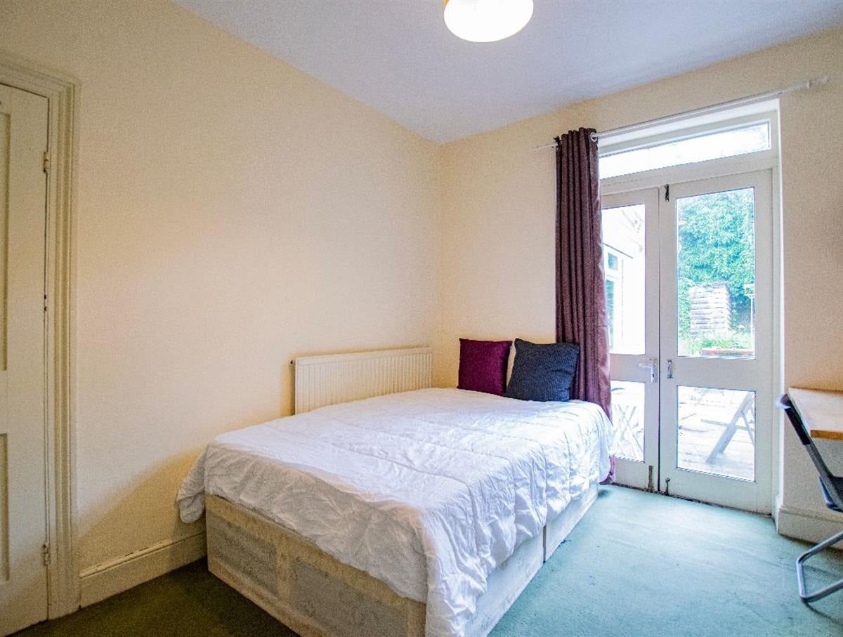 Flat Amersham Grove in Greater London