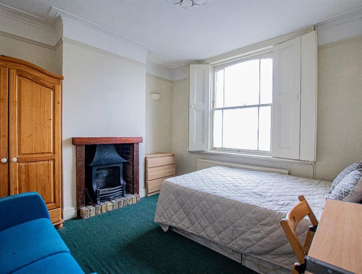 Flat Amersham Grove in Greater London