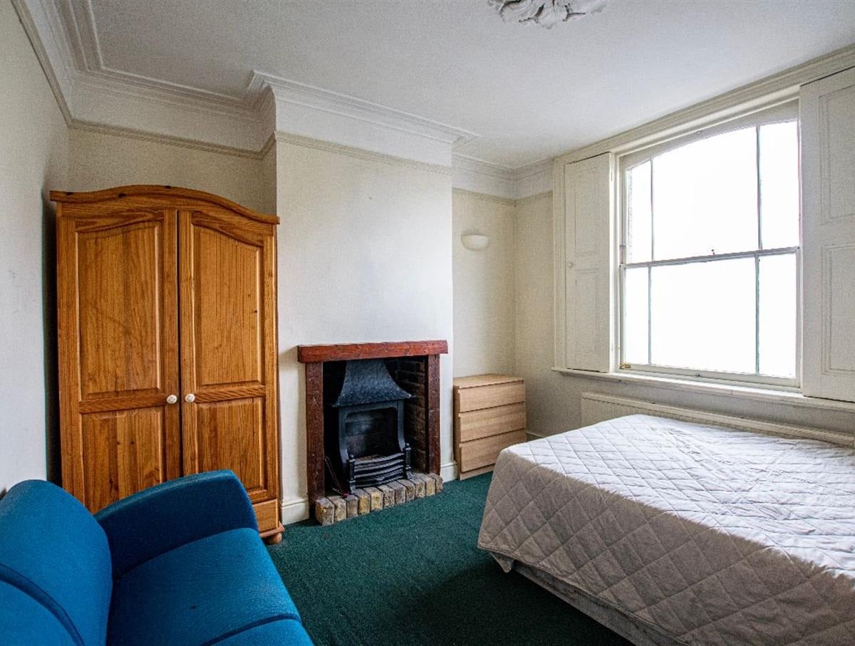 Flat Amersham Grove in Greater London