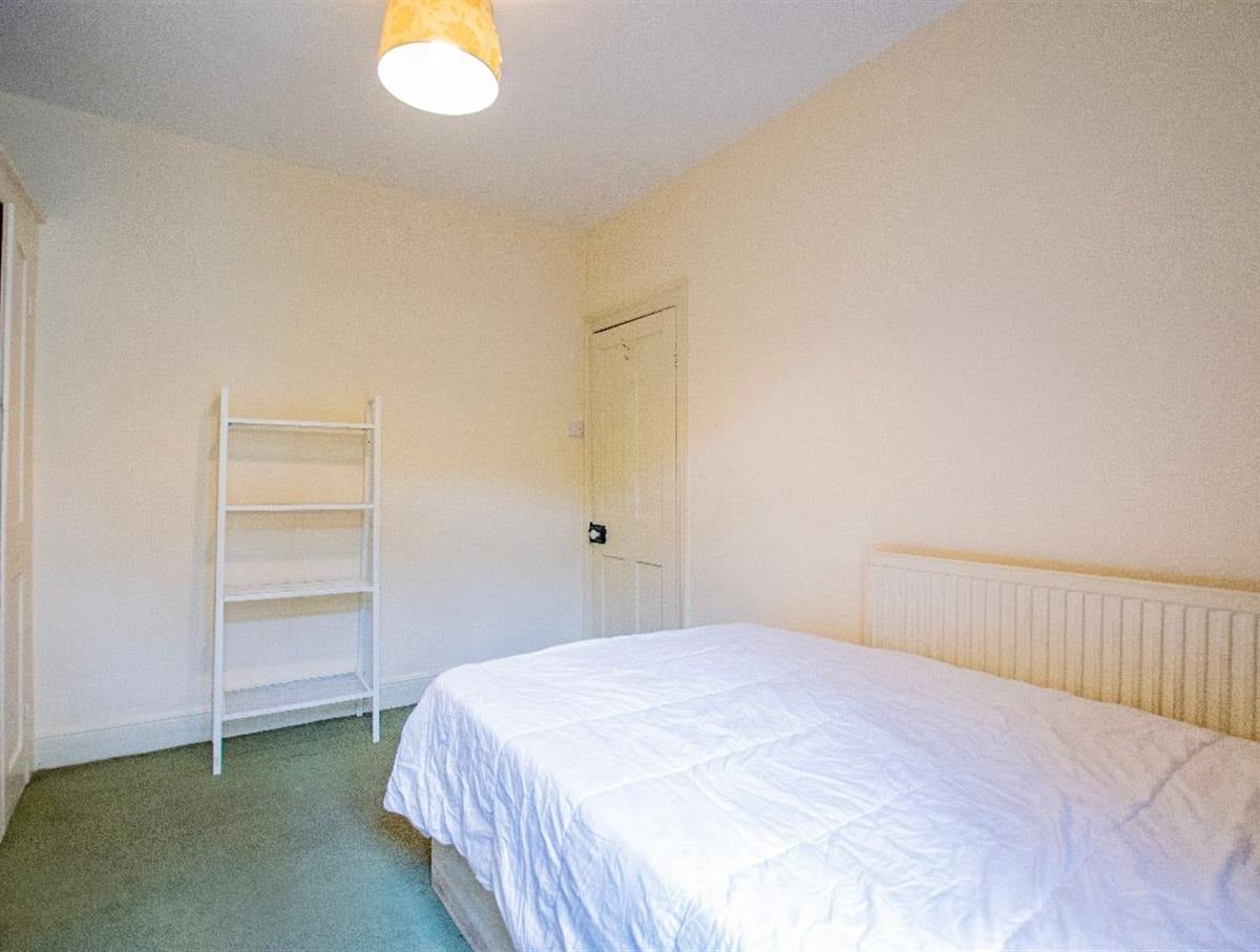 Flat Amersham Grove in Greater London