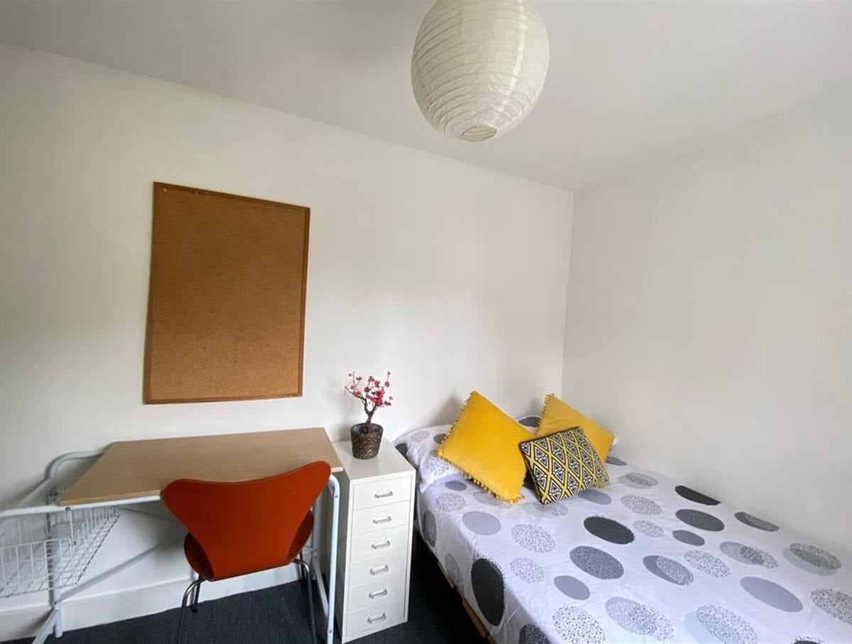 Flat Amersham Grove in Greater London