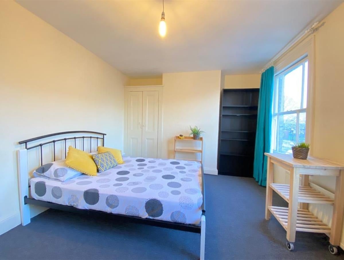 Flat Amersham Grove in Greater London
