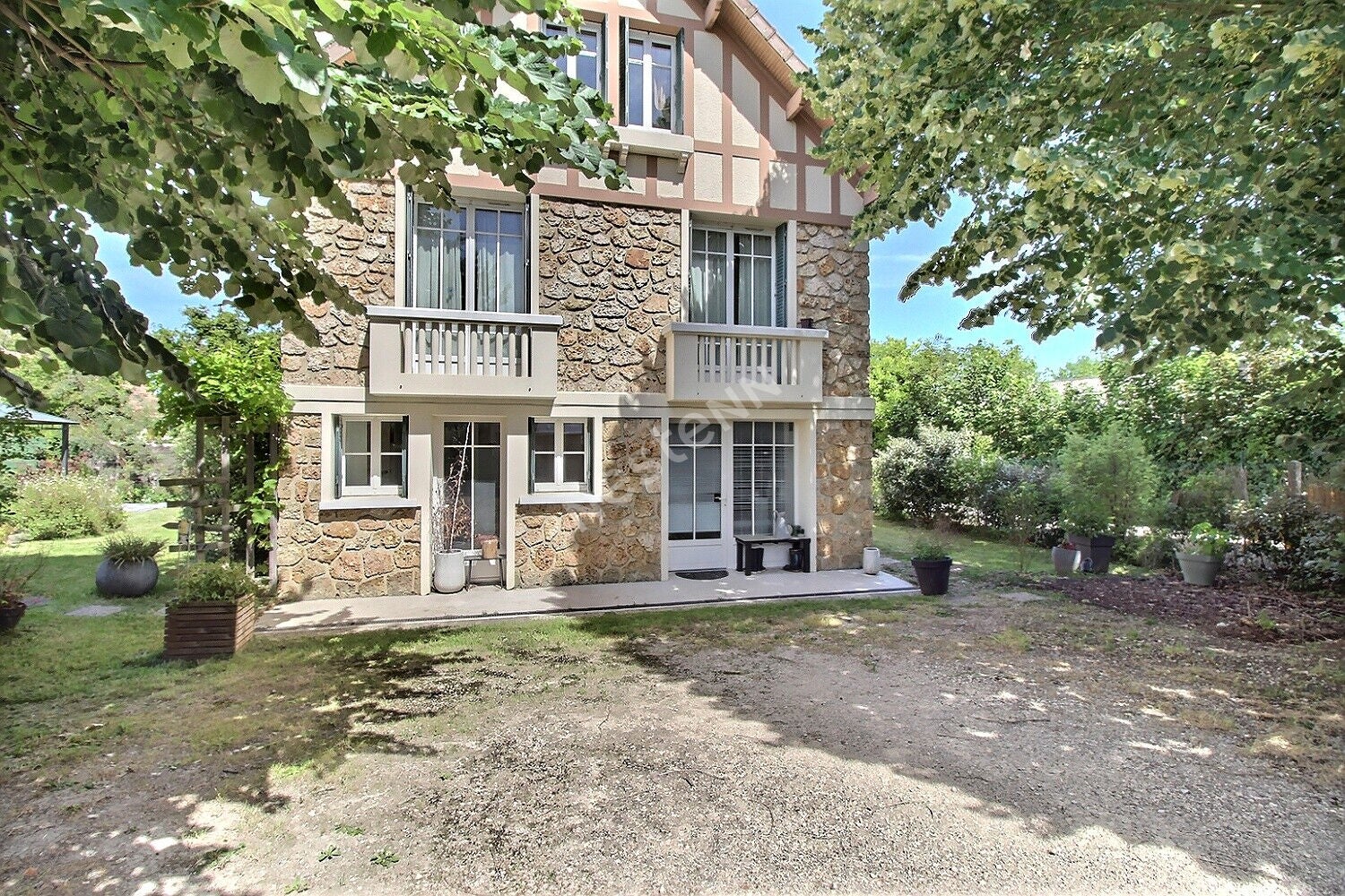 House Rue du Malconseil in Épernon