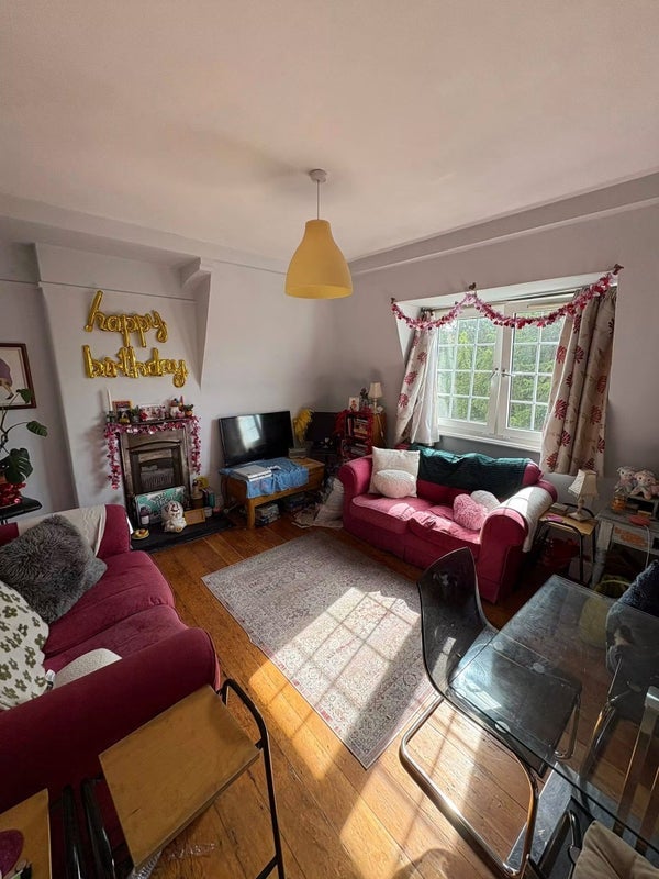Room Adare Walk in Greater London