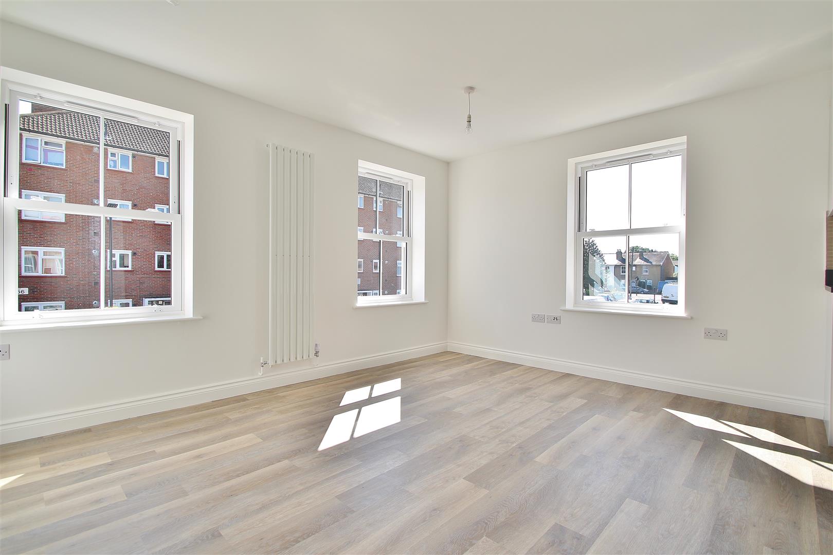 Flat Magdala Road in Greater London