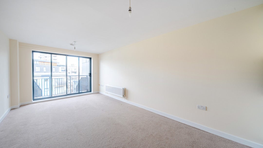 Flat Spring Place in Greater London
