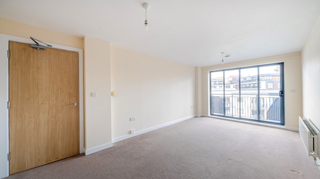 Flat Spring Place in Greater London