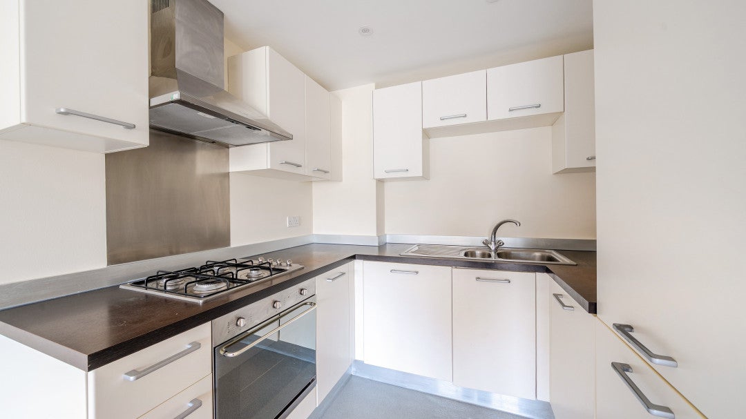 Flat Spring Place in Greater London