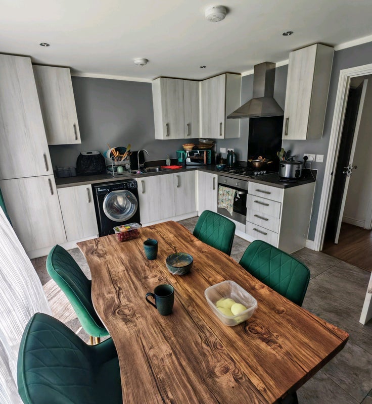 Room Mckenzie Court in Maidstone