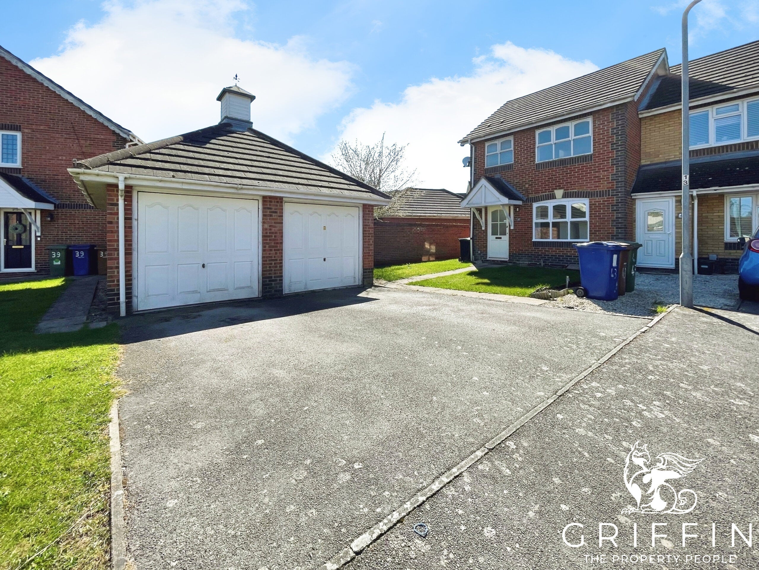 House Daniel Close in Grays