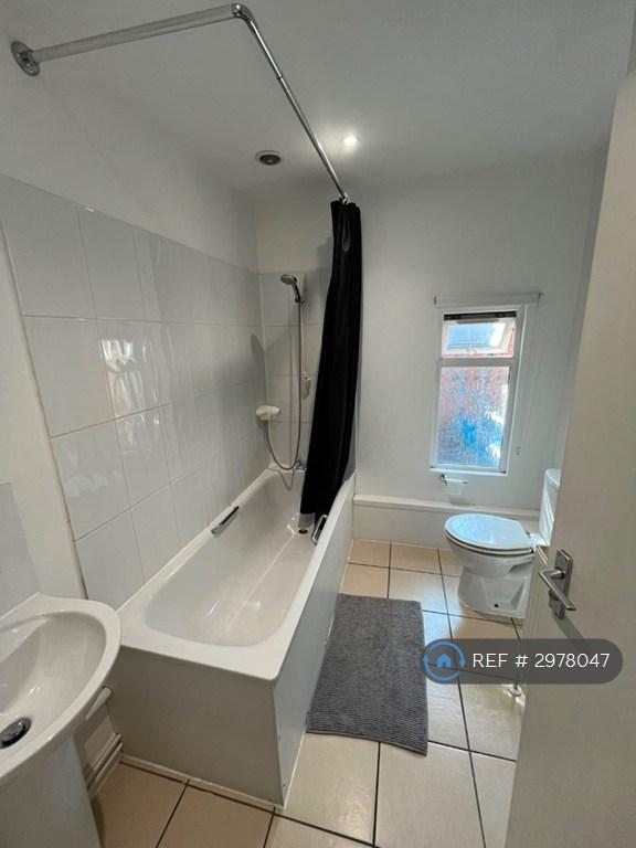 Flat Lansdowne Road in Tonbridge and Malling
