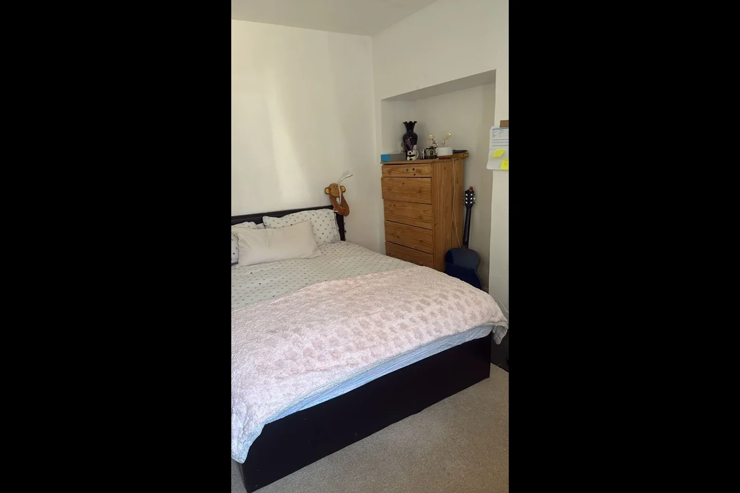 Room Easby Crescent in Greater London