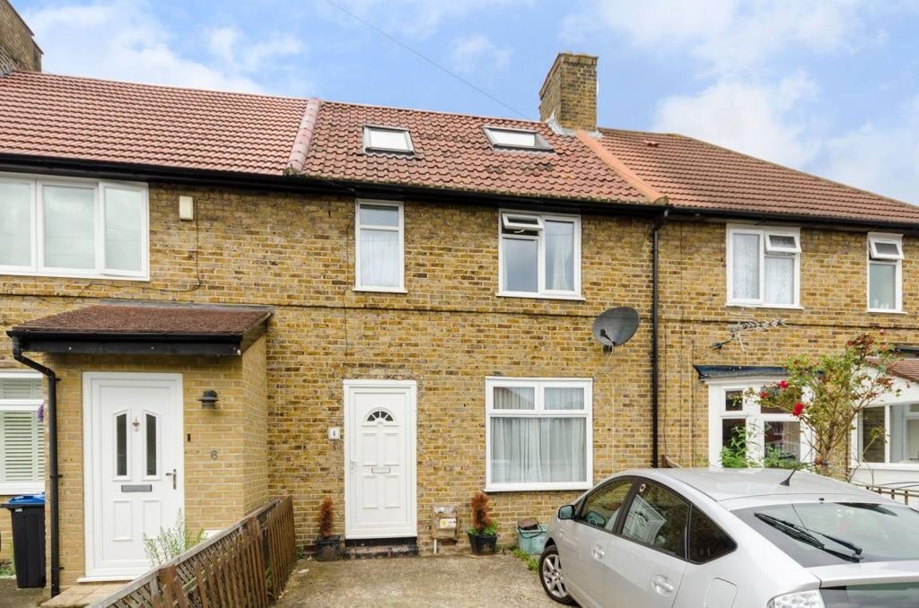 Room Easby Crescent in Greater London