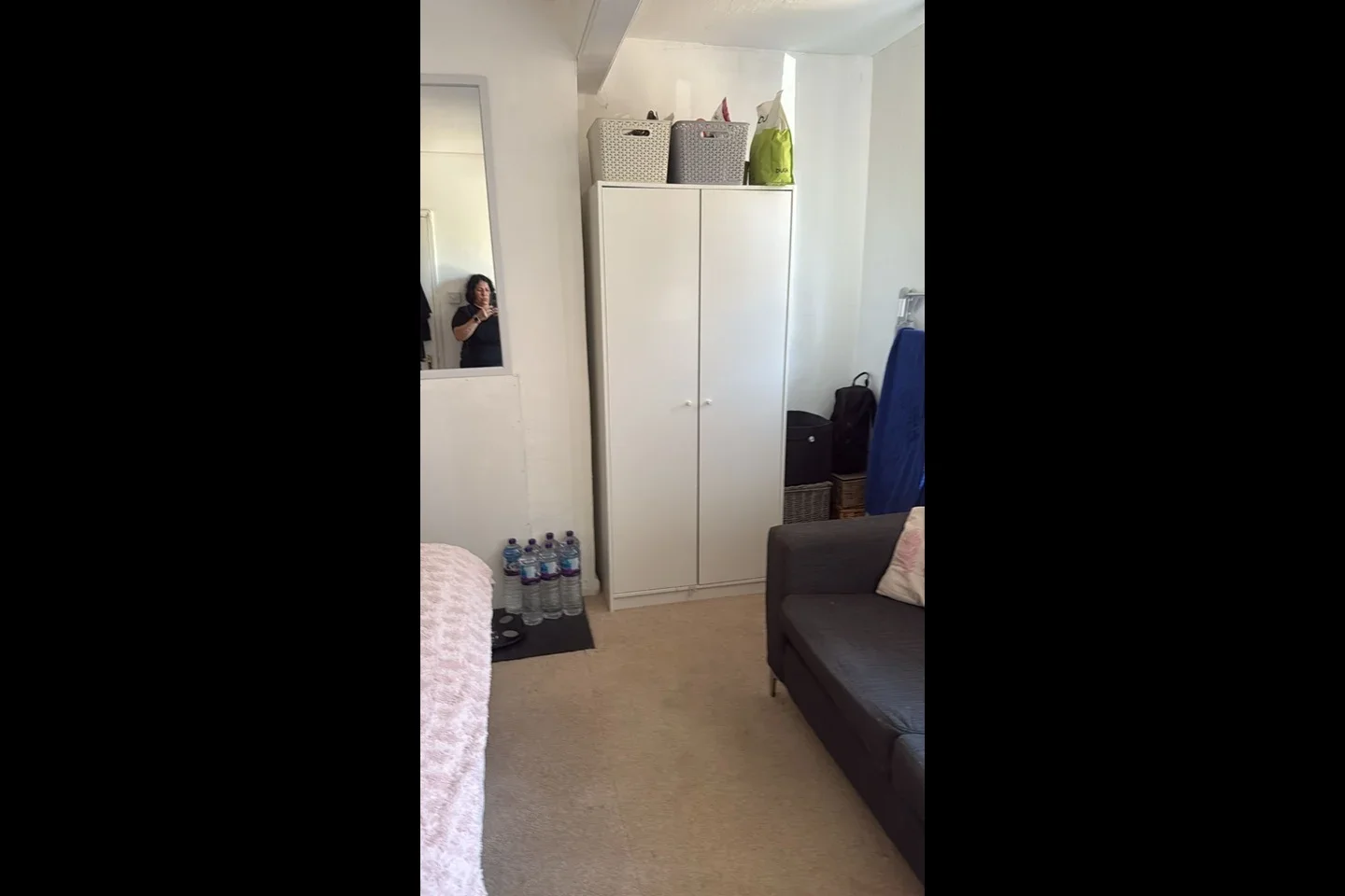Room Easby Crescent in Greater London