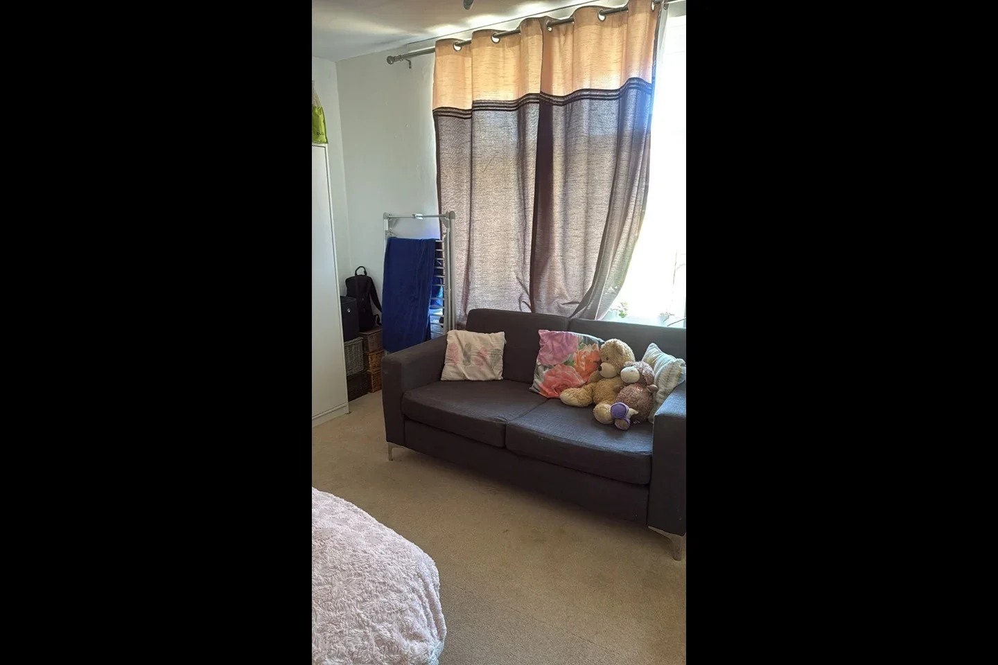 Room Easby Crescent in Greater London