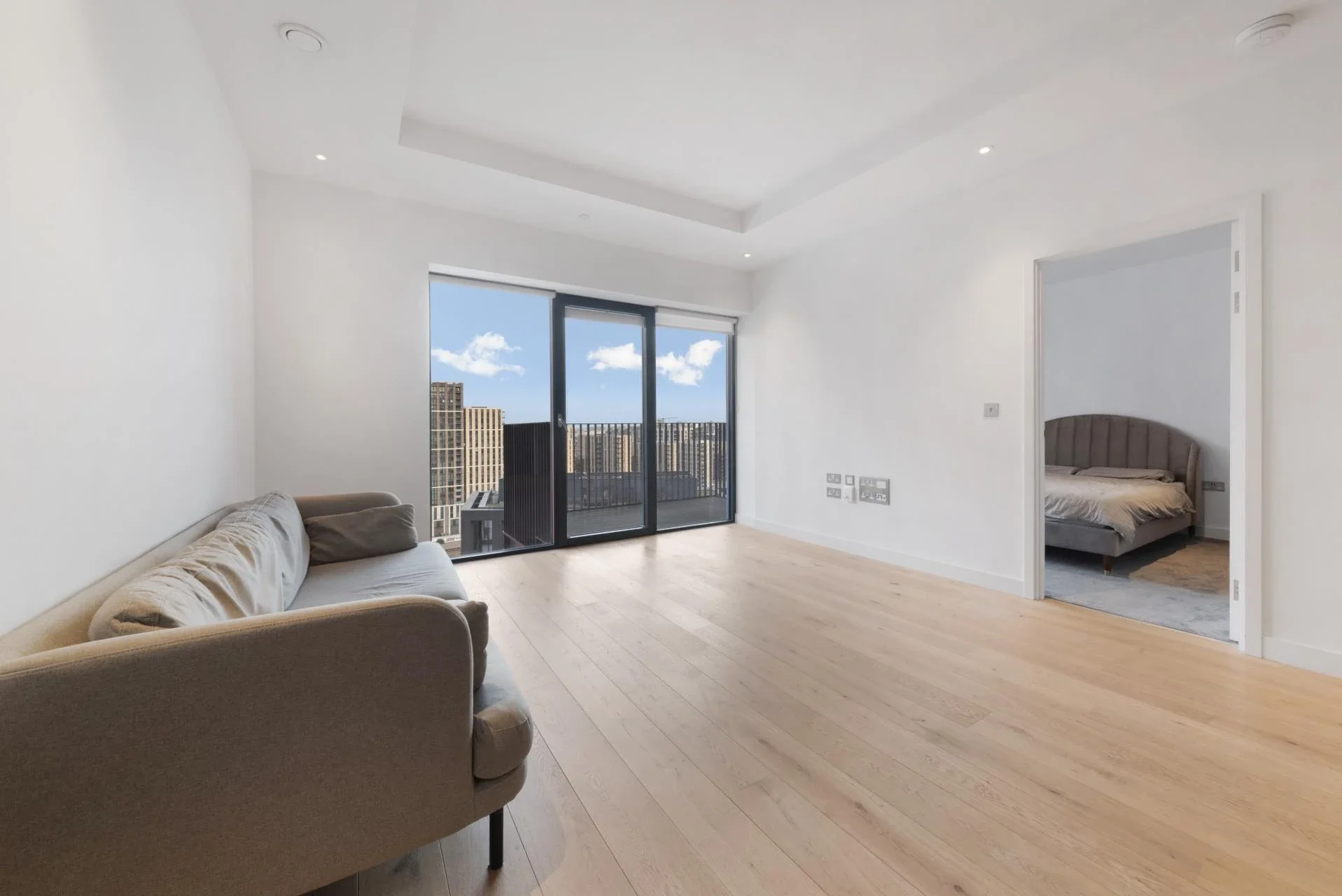Flat Lyell Street in Greater London