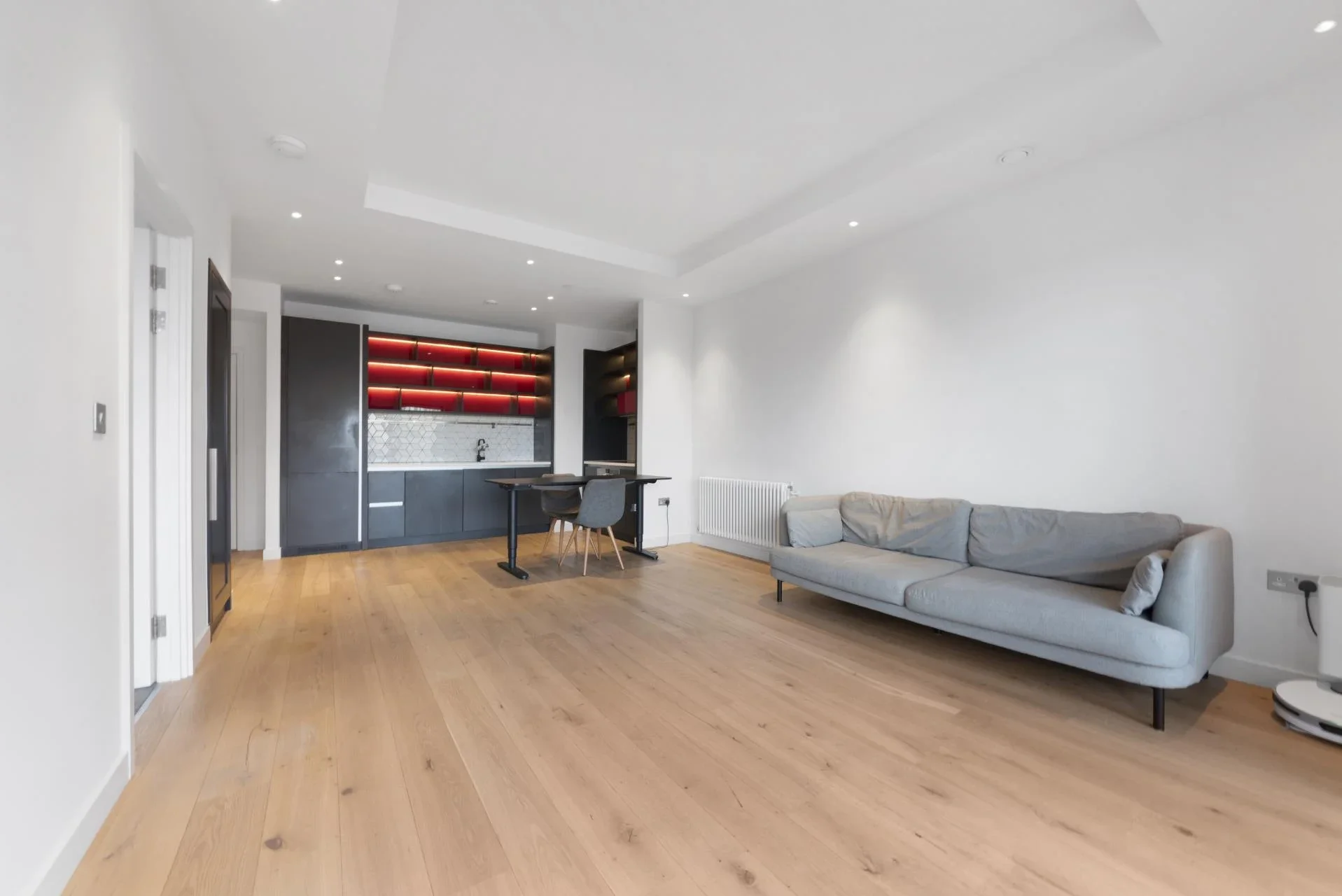 Flat Lyell Street in Greater London