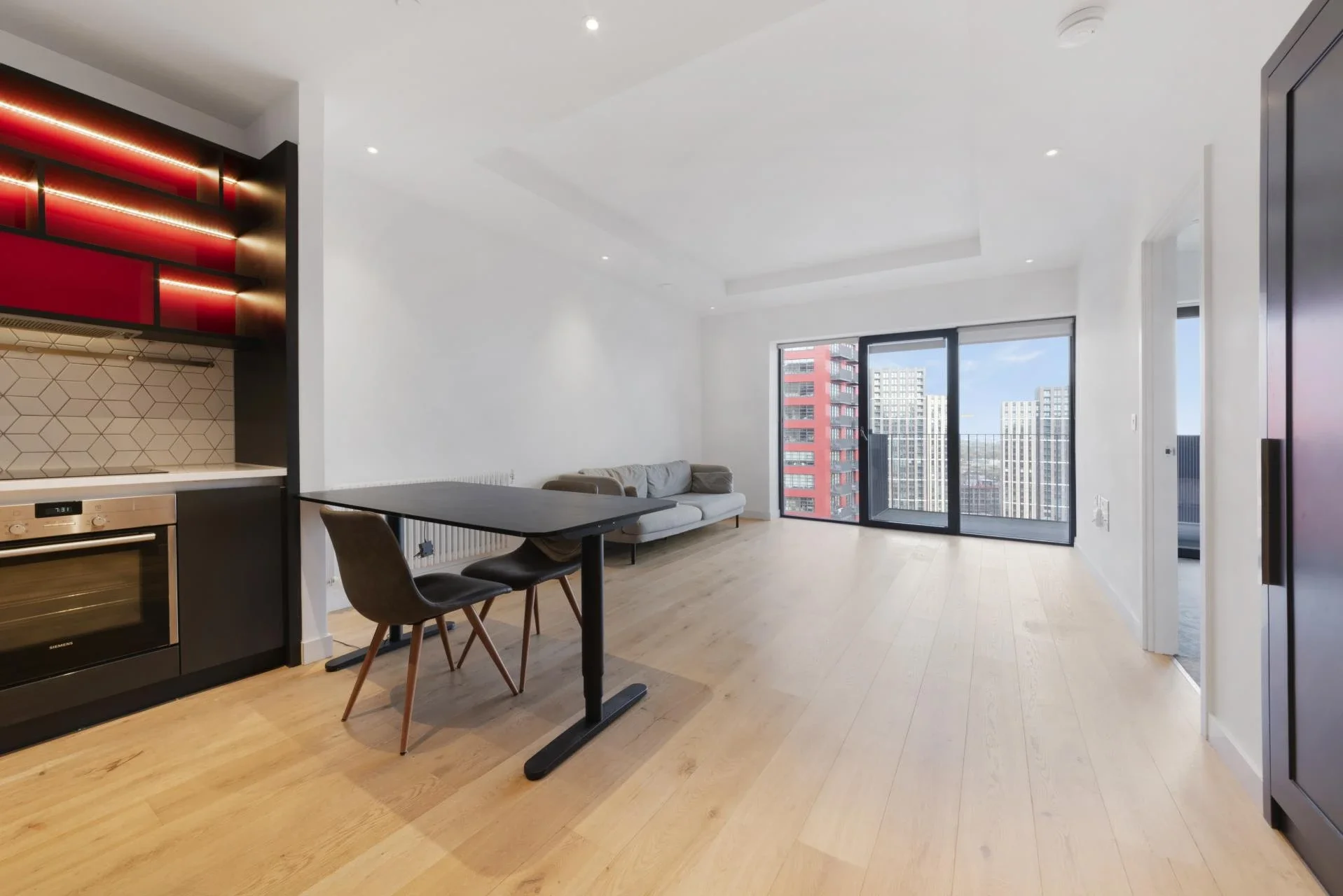 Flat Lyell Street in Greater London