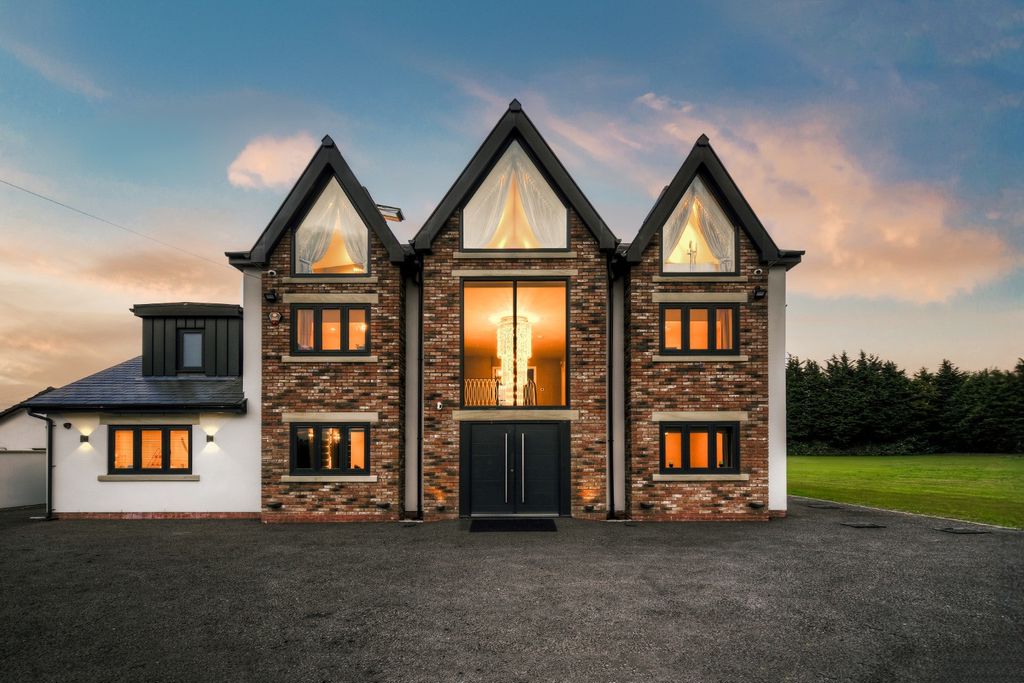 House Chorley Road in Westhoughton