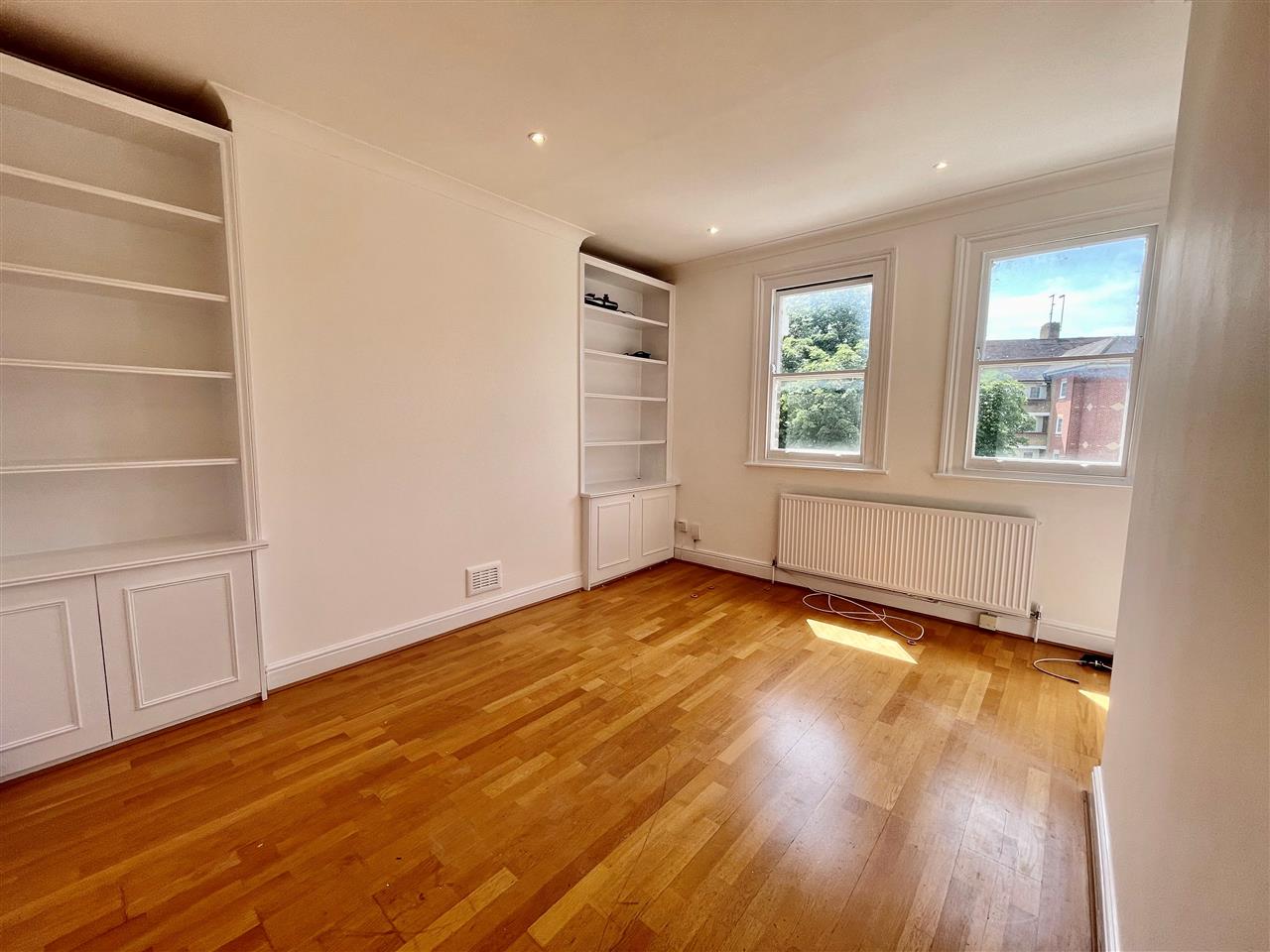 Flat Tufnell Park Road in Greater London